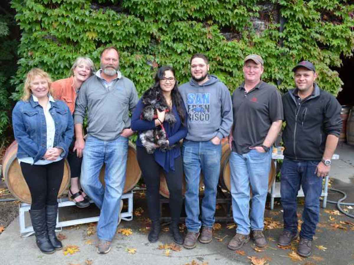 2017-10-20-14-22-22-everybody-keenanwinery-e1510088734613-stretch-crop
